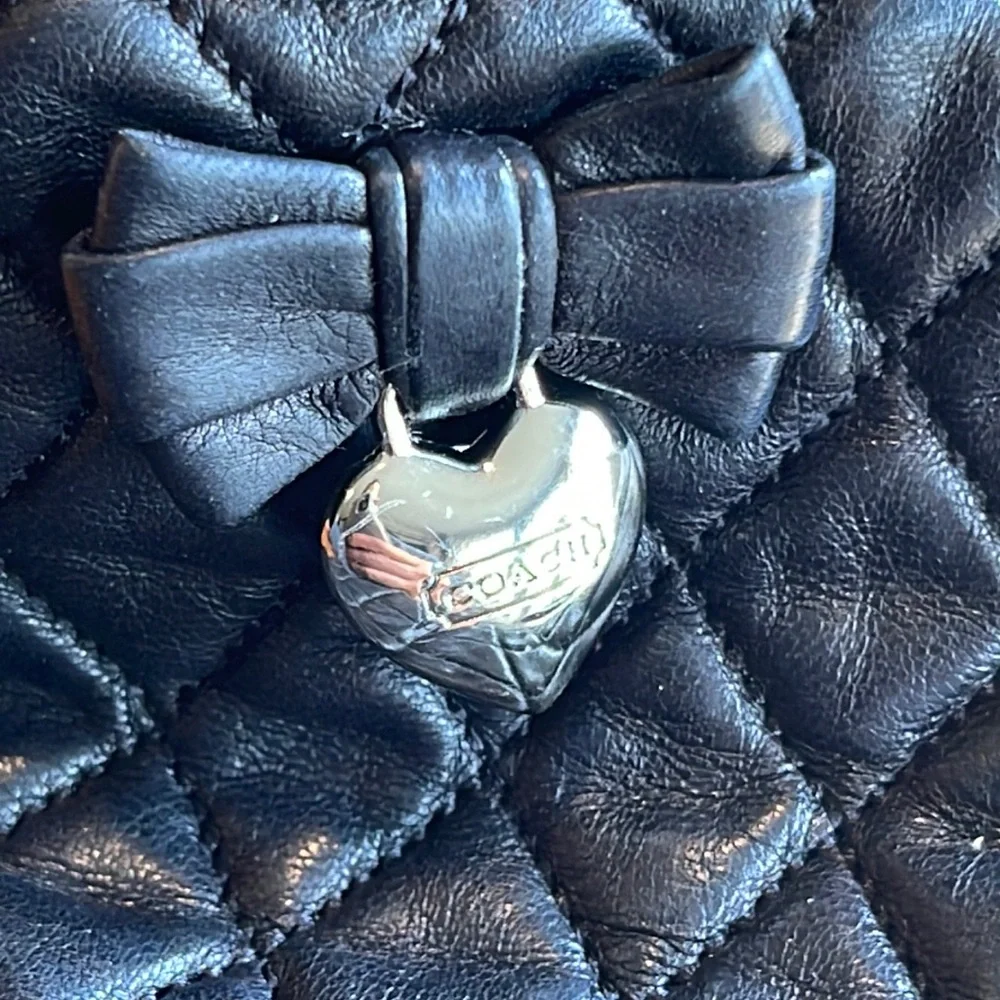 Coach Quilted Leather Heart Charm Merino Wool Lined Gloves